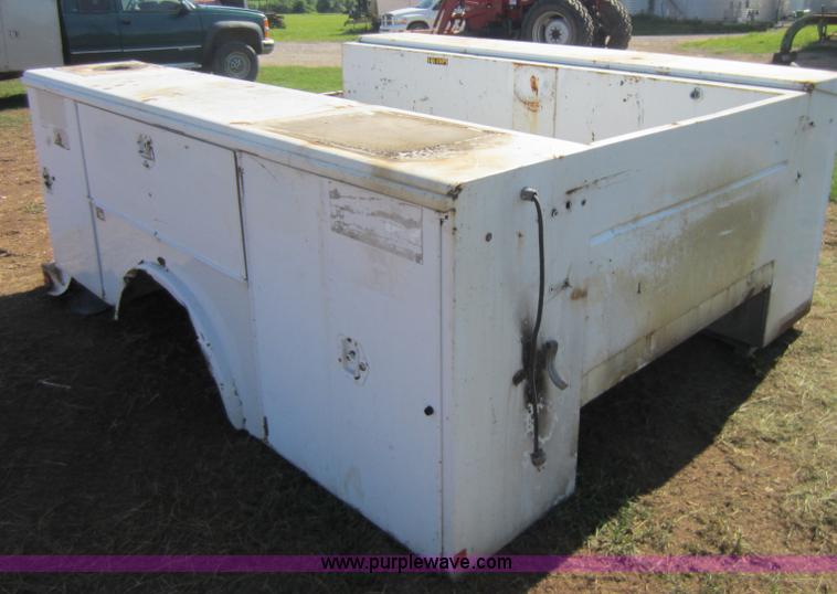 image for item V9051 Reading service body