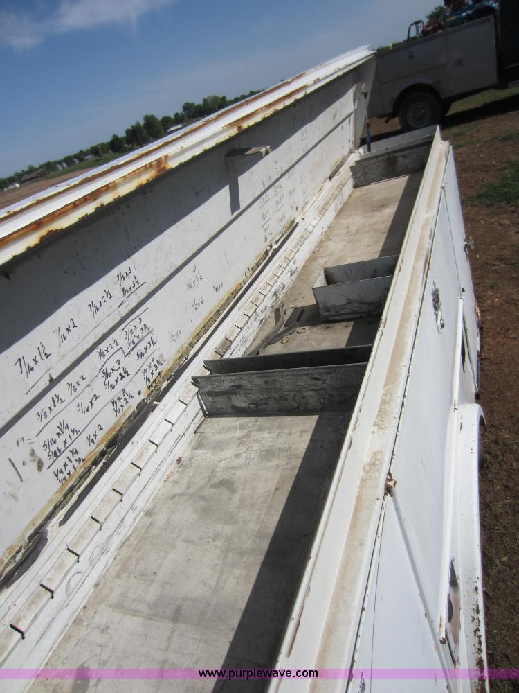 image for item V9051 Reading service body