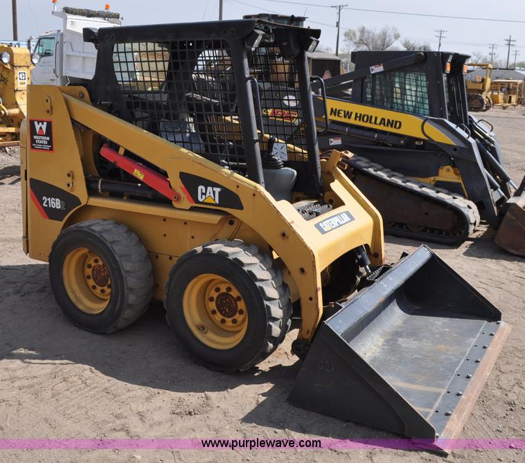 image for item A5874 2008 Caterpillar 216B II skid steer