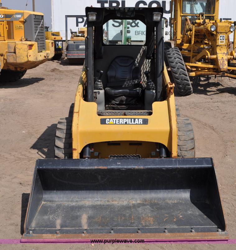 image for item A5874 2008 Caterpillar 216B II skid steer