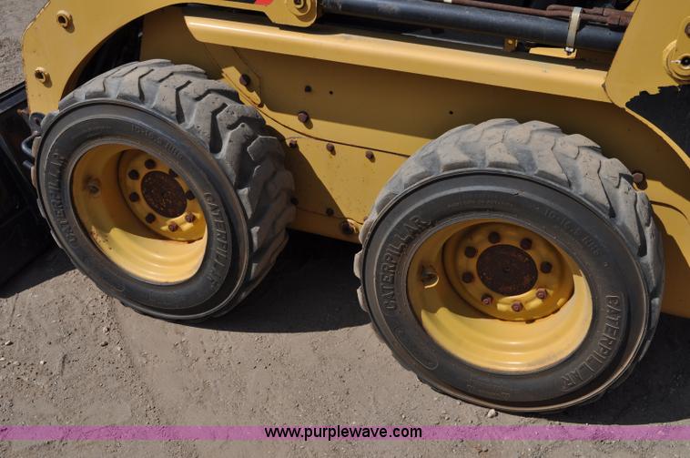 image for item A5874 2008 Caterpillar 216B II skid steer