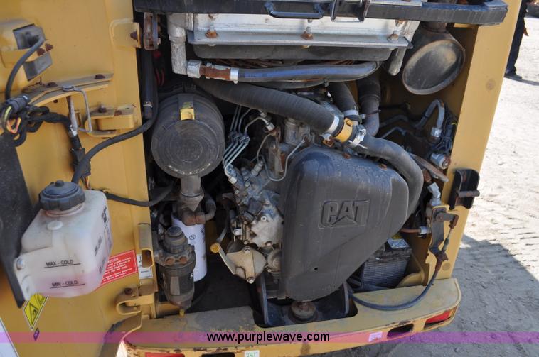 image for item A5874 2008 Caterpillar 216B II skid steer