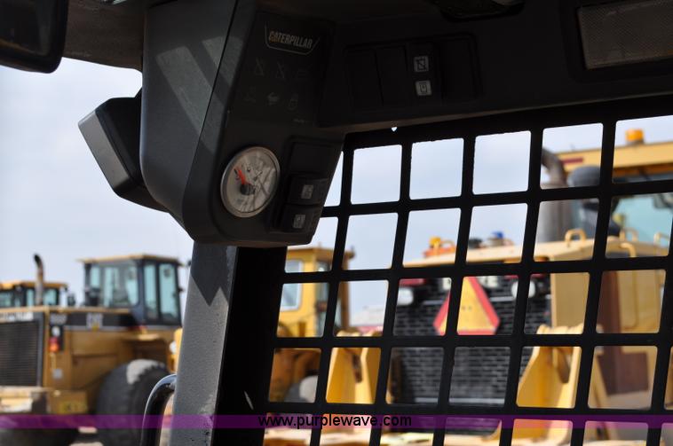 image for item A5874 2008 Caterpillar 216B II skid steer