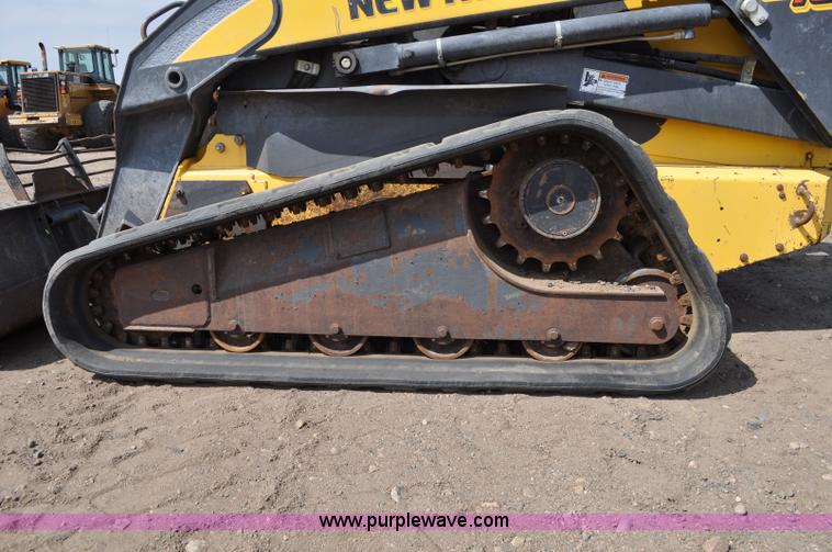 image for item A5875 2007 New Holland C185 skid steer