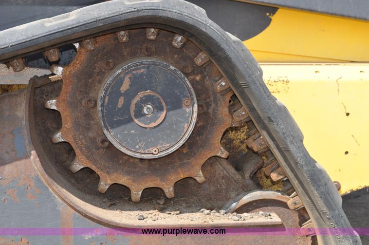 image for item A5875 2007 New Holland C185 skid steer