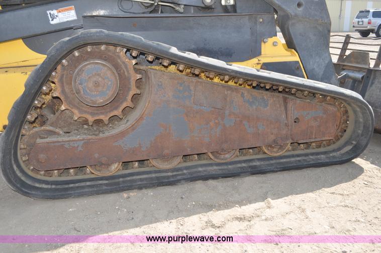 image for item A5875 2007 New Holland C185 skid steer