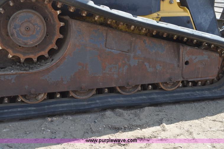 image for item A5875 2007 New Holland C185 skid steer