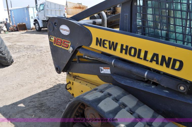 image for item A5875 2007 New Holland C185 skid steer