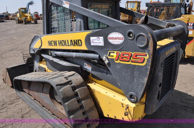image for item A5875 2007 New Holland C185 skid steer