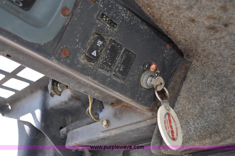 image for item A5875 2007 New Holland C185 skid steer