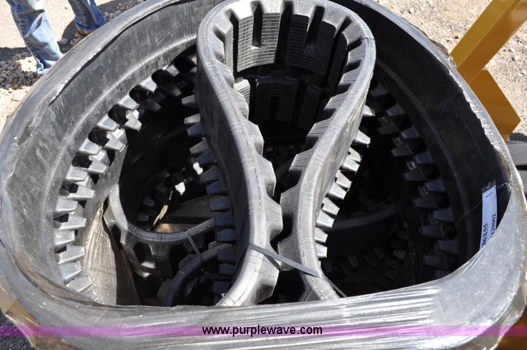 image for item A5875 2007 New Holland C185 skid steer