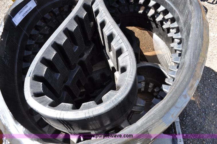 image for item A5875 2007 New Holland C185 skid steer