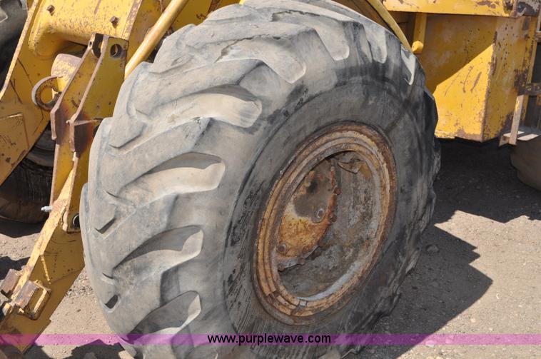 image for item A5876 1971 Caterpillar 950 wheel loader