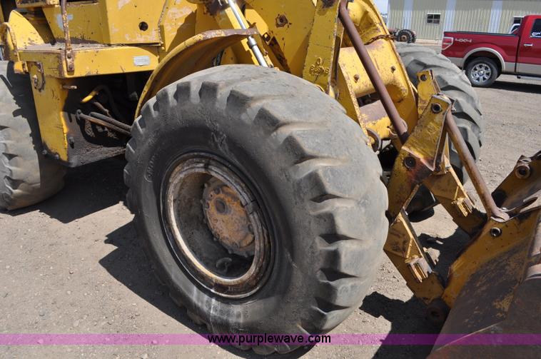 image for item A5876 1971 Caterpillar 950 wheel loader