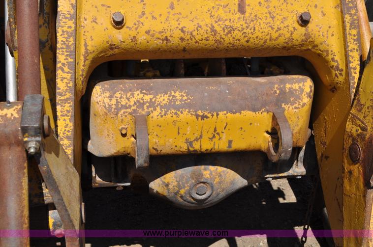 image for item A5876 1971 Caterpillar 950 wheel loader