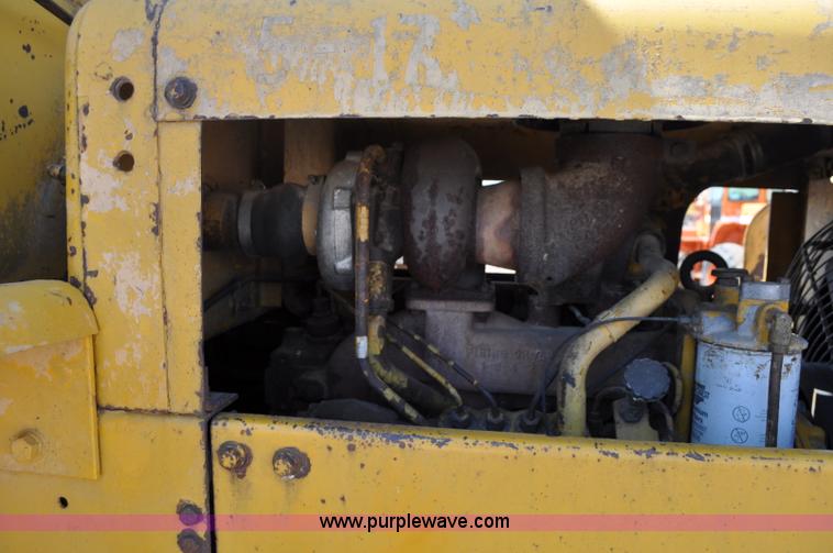 image for item A5876 1971 Caterpillar 950 wheel loader