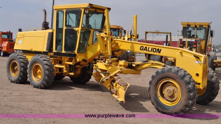 image for item A5877 2002 Galion 850C motor grader