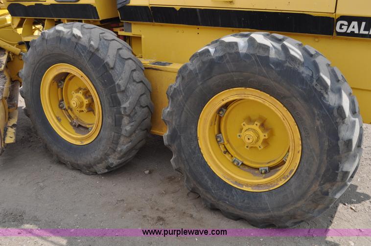 image for item A5877 2002 Galion 850C motor grader