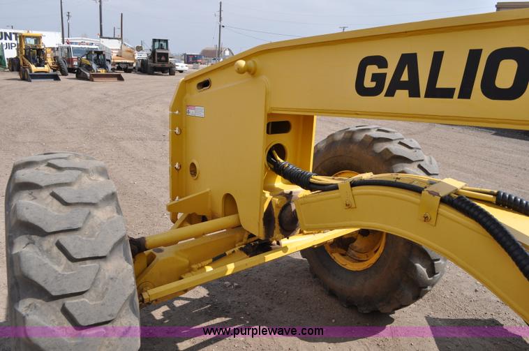 image for item A5877 2002 Galion 850C motor grader
