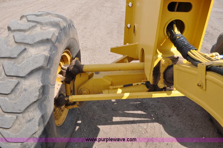 image for item A5877 2002 Galion 850C motor grader