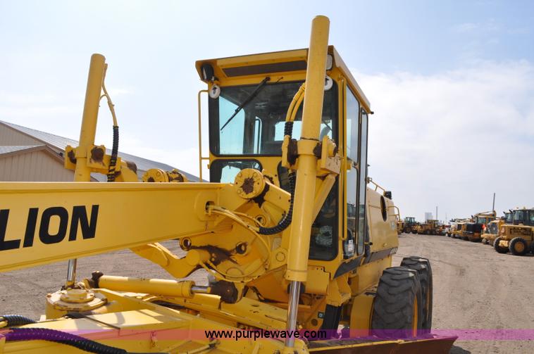 image for item A5877 2002 Galion 850C motor grader