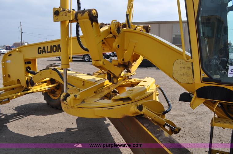 image for item A5877 2002 Galion 850C motor grader