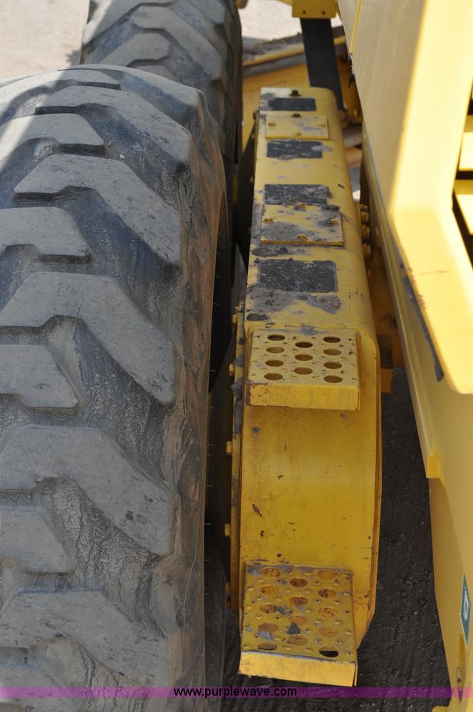 image for item A5877 2002 Galion 850C motor grader