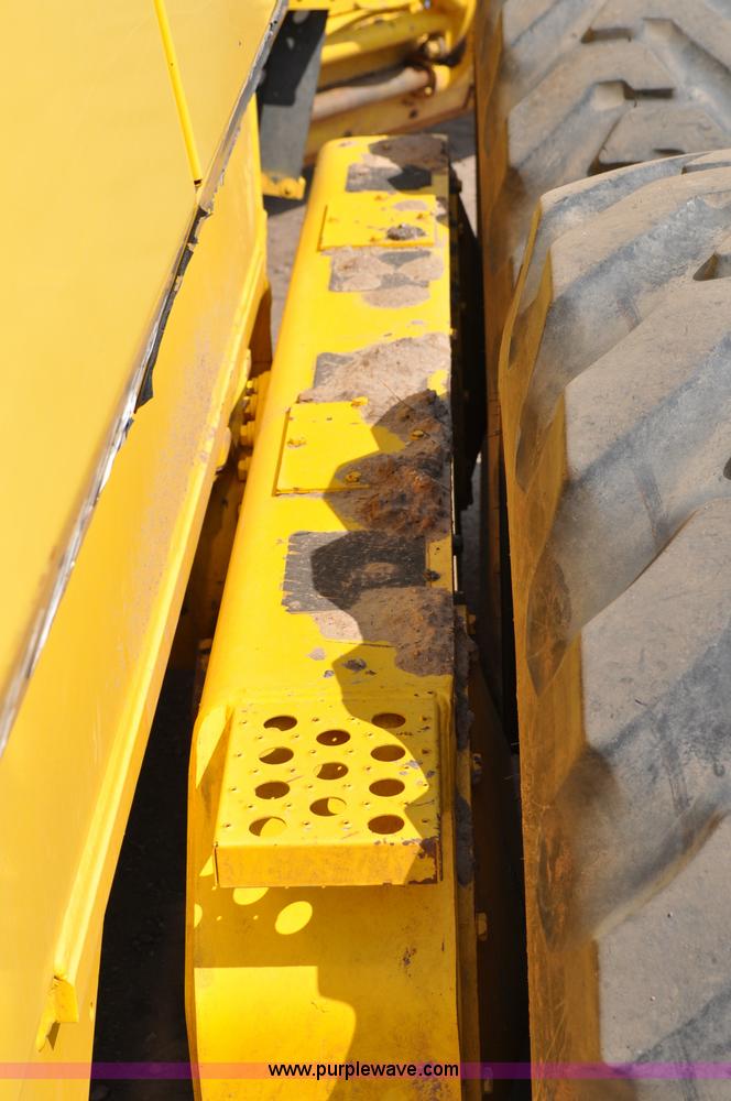 image for item A5877 2002 Galion 850C motor grader