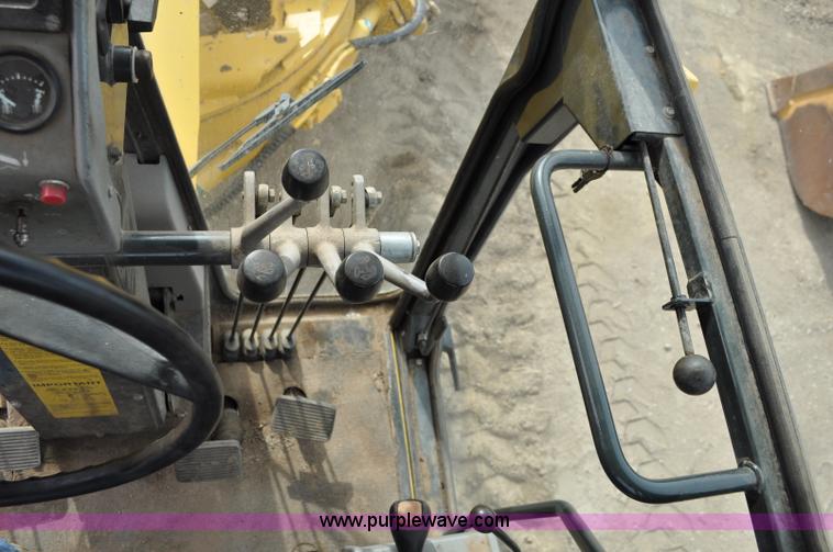 image for item A5877 2002 Galion 850C motor grader