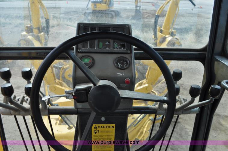 image for item A5877 2002 Galion 850C motor grader