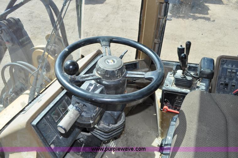 image for item A5878 1996 Caterpillar IT28F wheel loader
