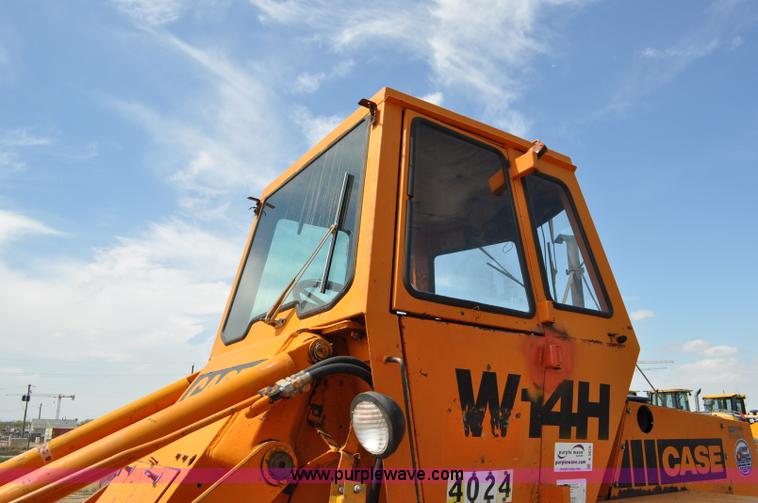 image for item A5879 1981 Case W14H wheel loader