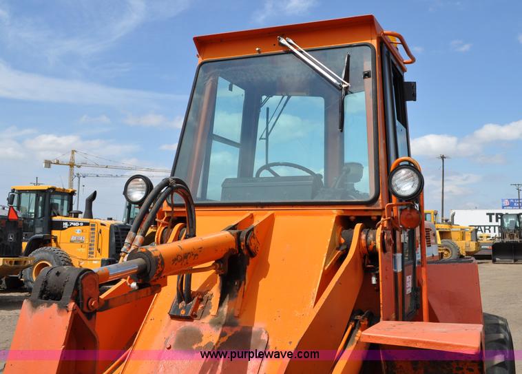 image for item A5880 1985 Dresser 510B wheel loader