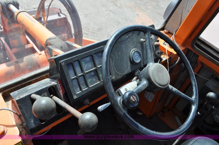 image for item A5880 1985 Dresser 510B wheel loader