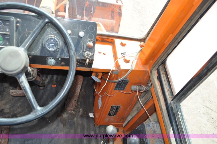 image for item A5880 1985 Dresser 510B wheel loader