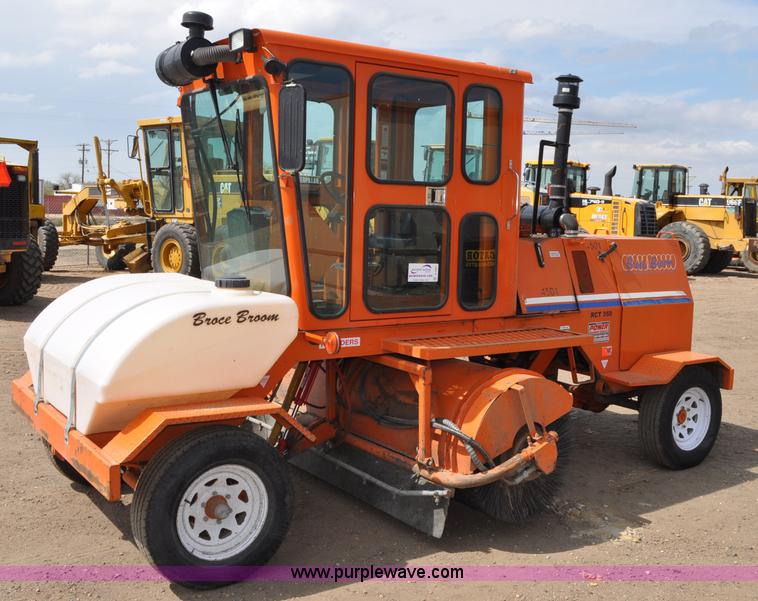 image for item A5881 2007 Broce RCT350 broom