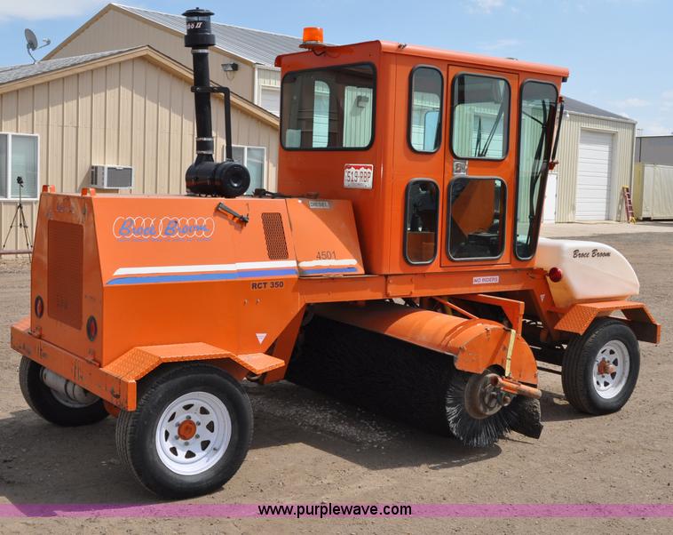 image for item A5881 2007 Broce RCT350 broom