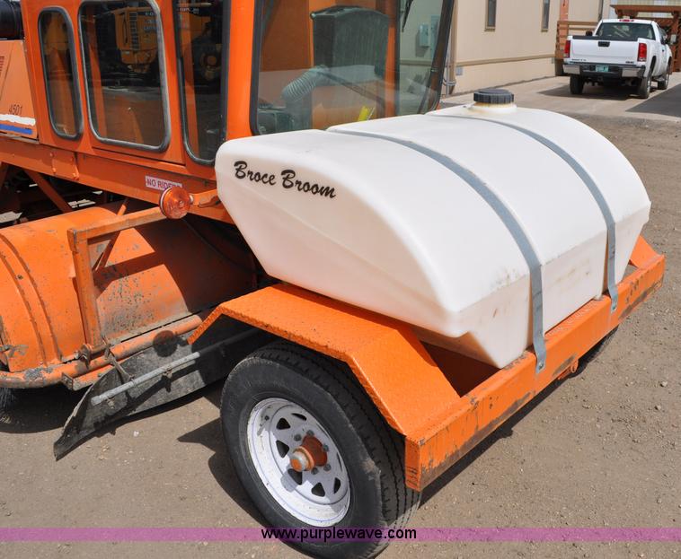 image for item A5881 2007 Broce RCT350 broom