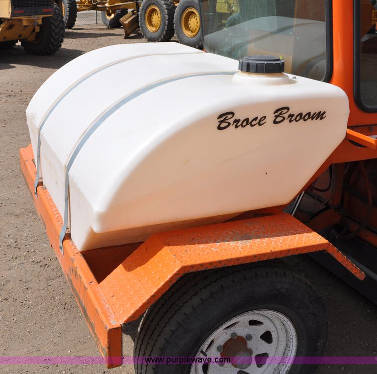 image for item A5881 2007 Broce RCT350 broom