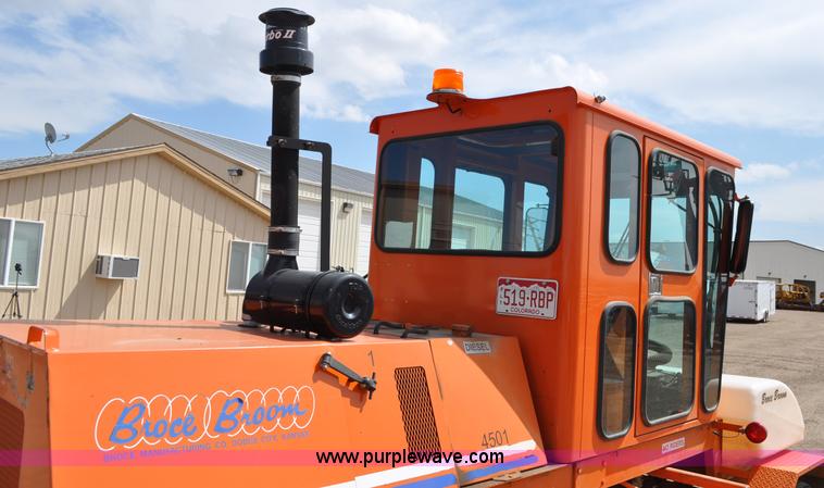 image for item A5881 2007 Broce RCT350 broom