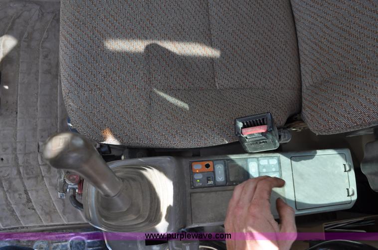 image for item A5882 1999 Caterpillar 315BL excavator