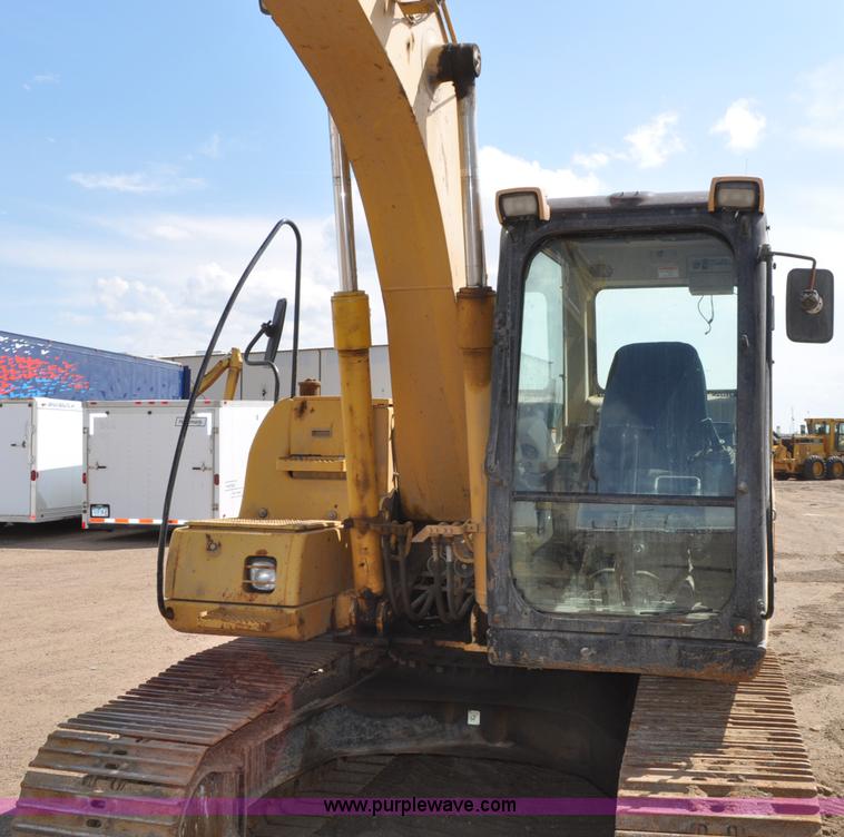 image for item A5883 2001 Caterpillar 312CL excavator