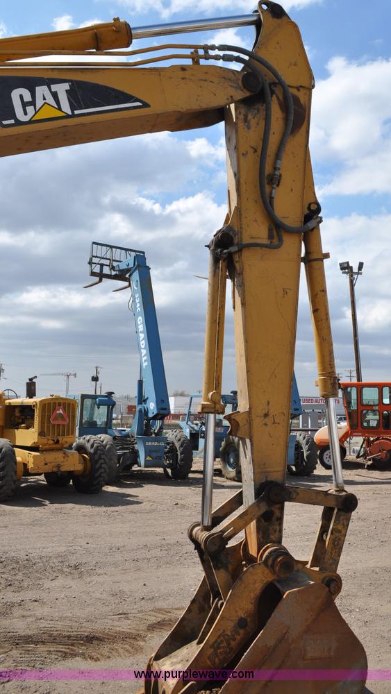 image for item A5883 2001 Caterpillar 312CL excavator