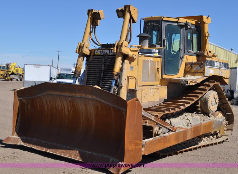 image for item A5885 1999 Caterpillar D7R XR dozer