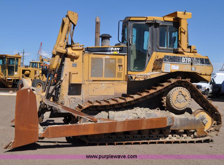 image for item A5885 1999 Caterpillar D7R XR dozer