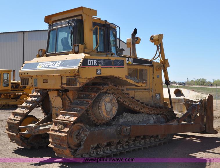 image for item A5885 1999 Caterpillar D7R XR dozer
