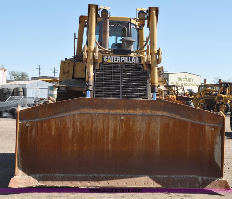 image for item A5885 1999 Caterpillar D7R XR dozer