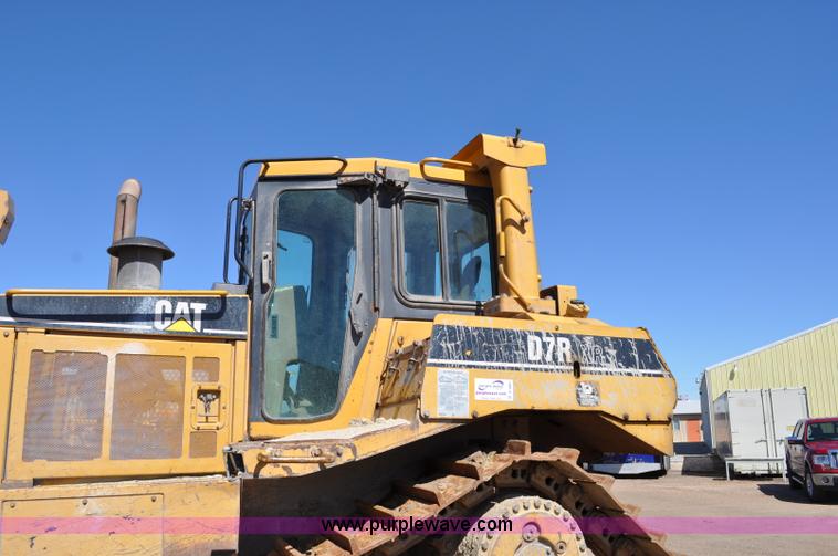 image for item A5885 1999 Caterpillar D7R XR dozer
