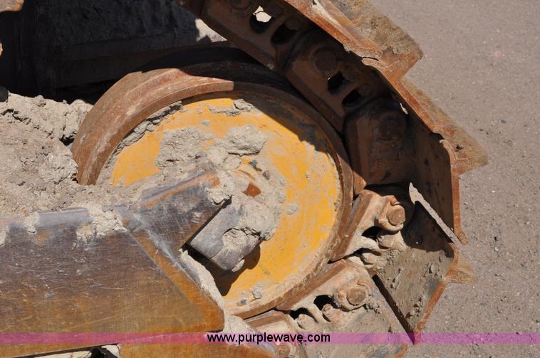 image for item A5885 1999 Caterpillar D7R XR dozer