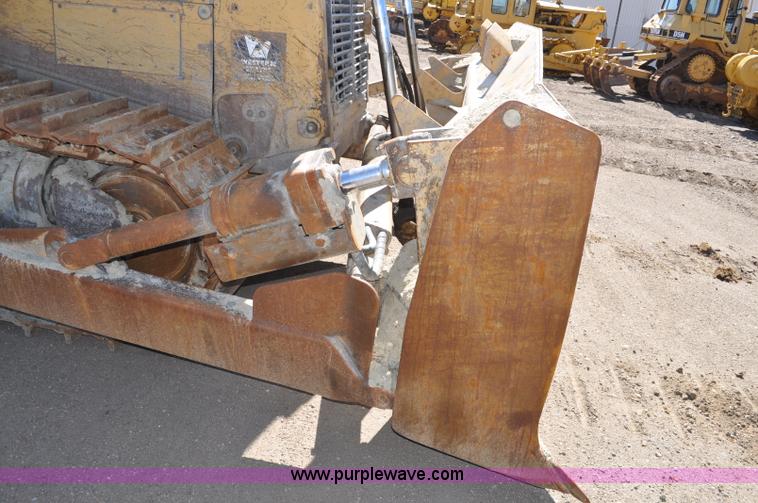 image for item A5885 1999 Caterpillar D7R XR dozer